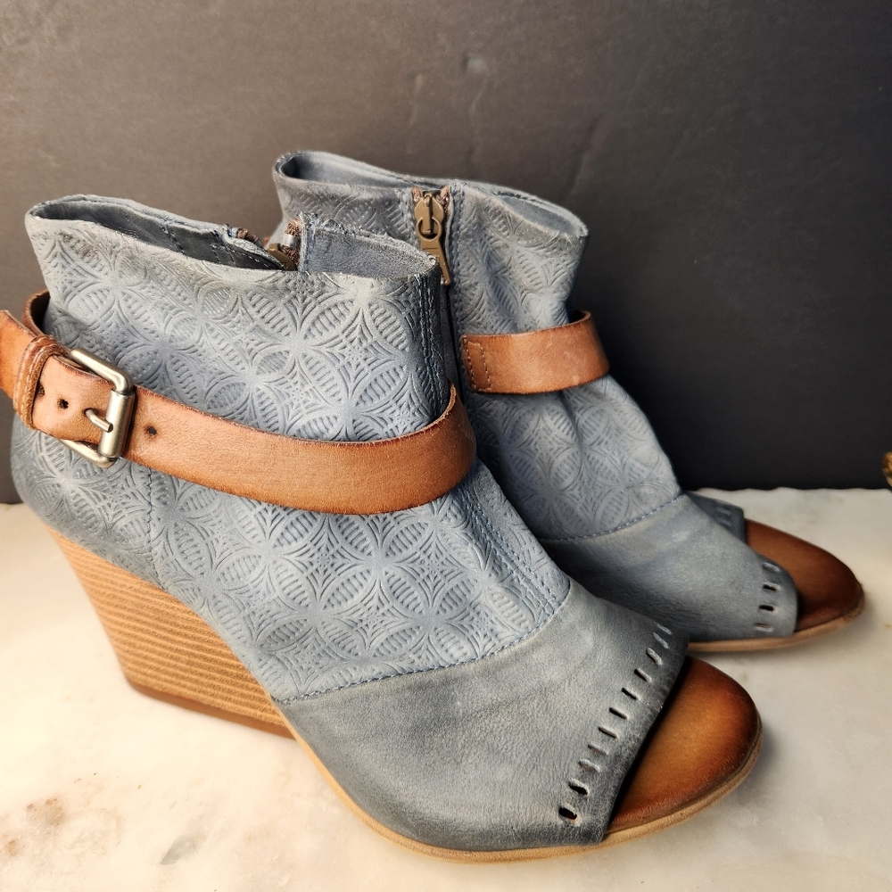 Miz Mooz Kahlo Leather Shootie Women Size 39/US 9 Blue Tan Buckle Open Toe Boot